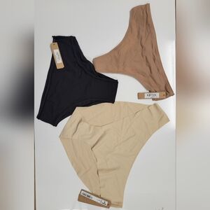 (SKIMS)3 panties for $32 new with tag, Size:S SKIMS-Style 08